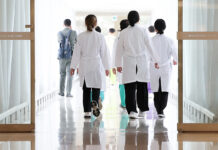 정부, “미복귀 전공의 사직 처리, 6월 말까지 병원 안정화” 요청